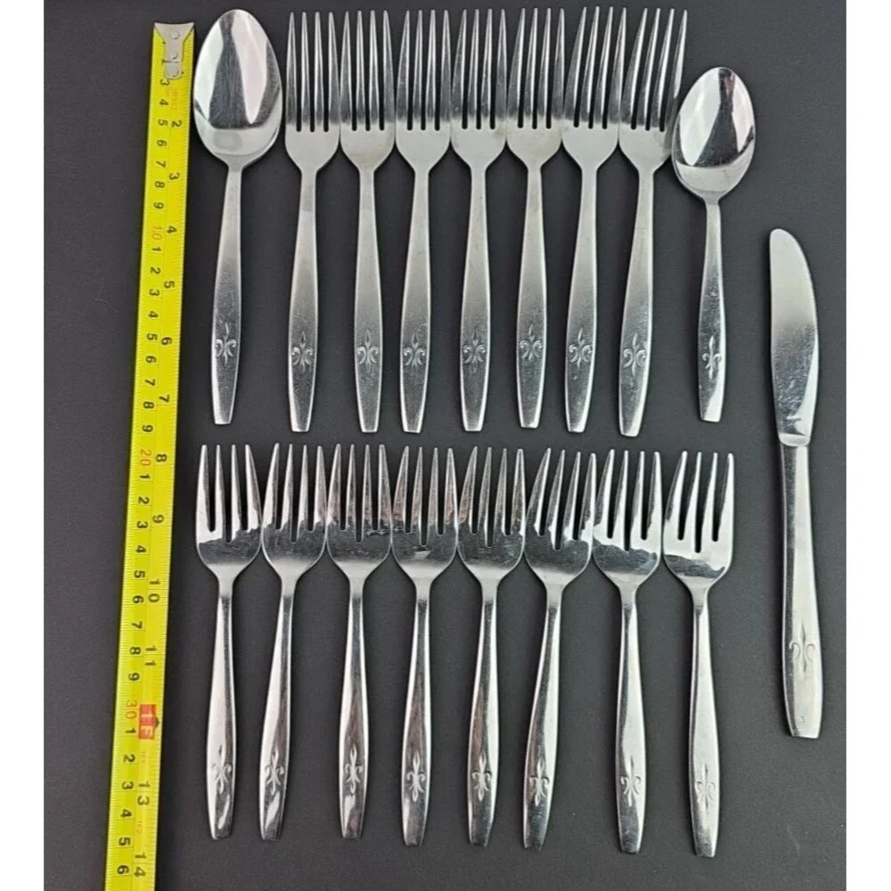 Vintage Fleur-de-lis Design Stainless Flatware Japan 18 Piece Replacement